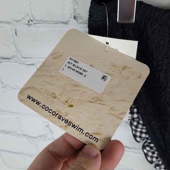 COCO RAVE | ruffle gingham textured bikini bottoms - Picture 4 of 7